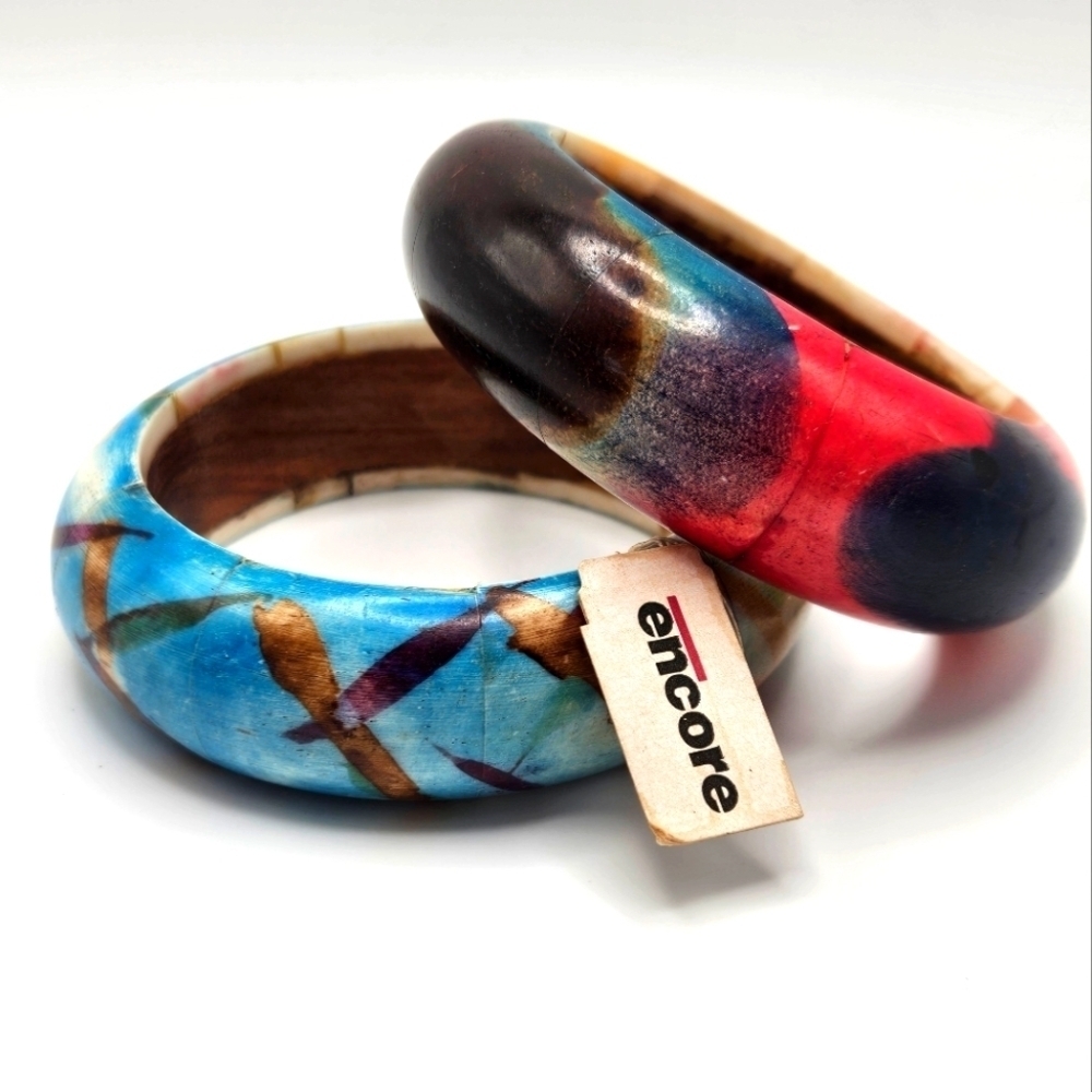 NEW VINTAGE Encore Acrylic Overlay Wood Wooden Round Bangle Bracelets Set of 2